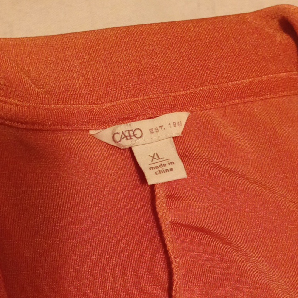 Ladies top - Picture 2 of 2